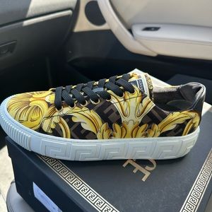 Selling brand new Fendace sneakers. Limit edition